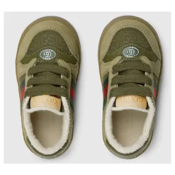 Grüne Sneakers für Kinder mit Webstreifen