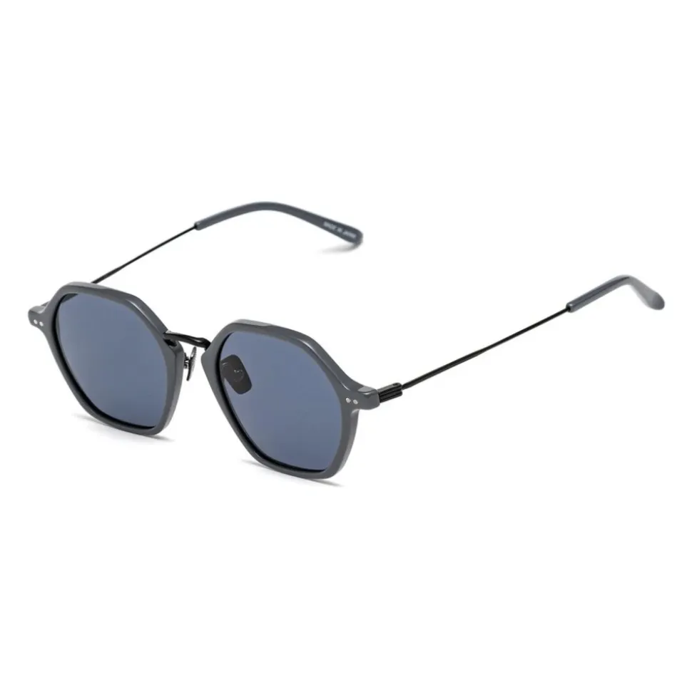 Handgefertigte Sonnenbrille aus Edelstahl