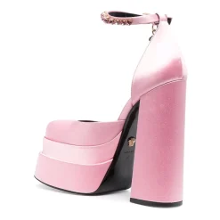 High Heels Medusa