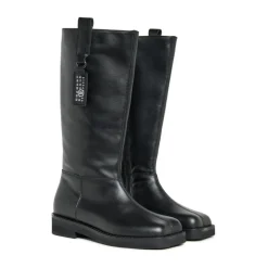 Hohe Lederstiefel