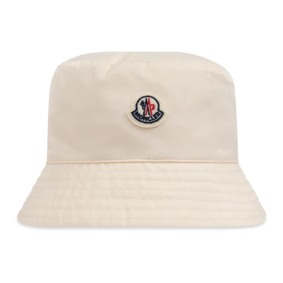 Hut mit Logo-Patch