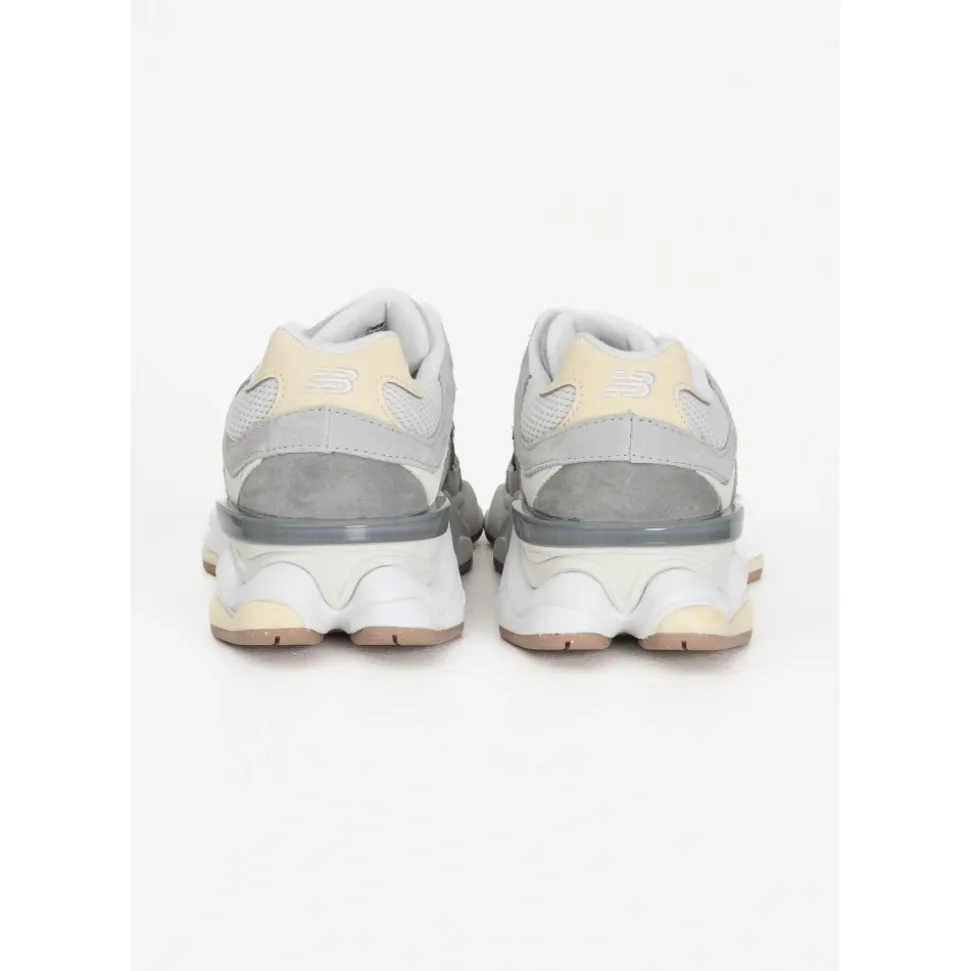 Innovative 9060 Graue Sneakers