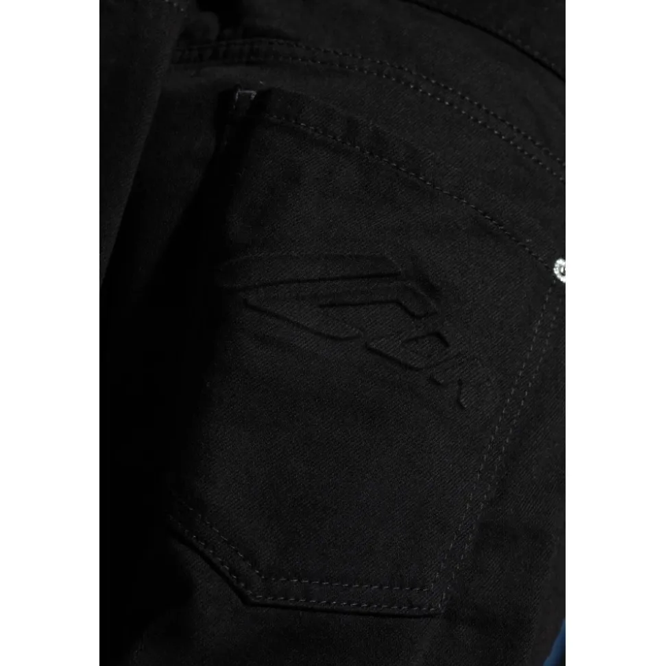 Jeans mit schmal zulaufendem Bein