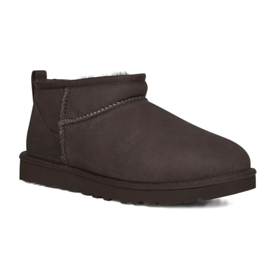 Klassische Braune Mini Stiefel