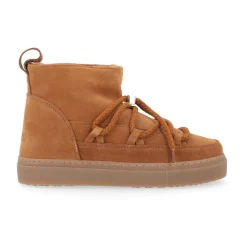 Klassische braune Winterstiefel niedrig