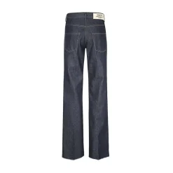 Klassische Jeans mit Kontrastnähten