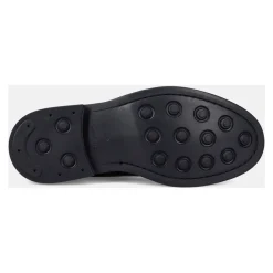 Klassische schwarze flache Schuhe