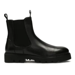 Klassische schwarze Herren-Pantoffeln auf einer Kleeblattsohle