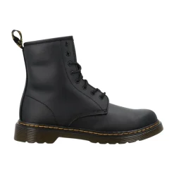 Klassische schwarze Stiefel