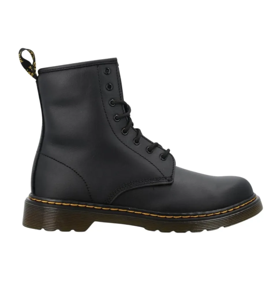 Klassische schwarze Stiefel