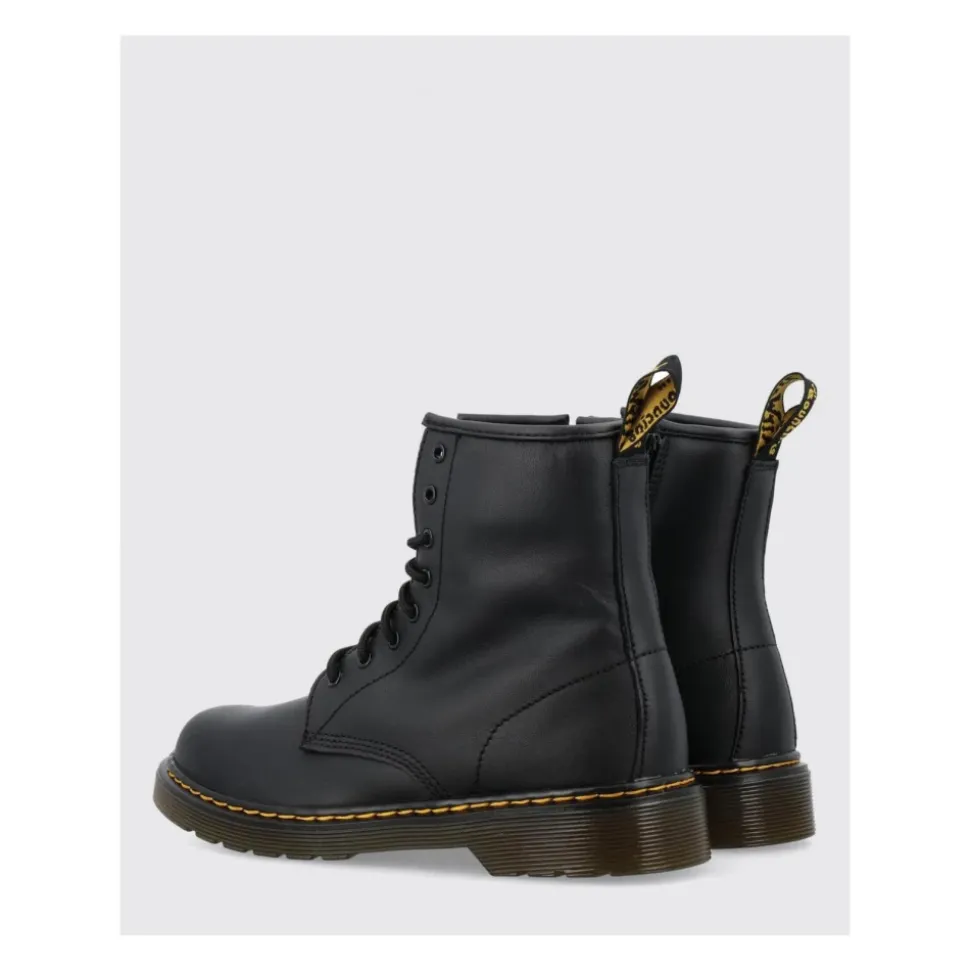 Klassische schwarze Stiefel