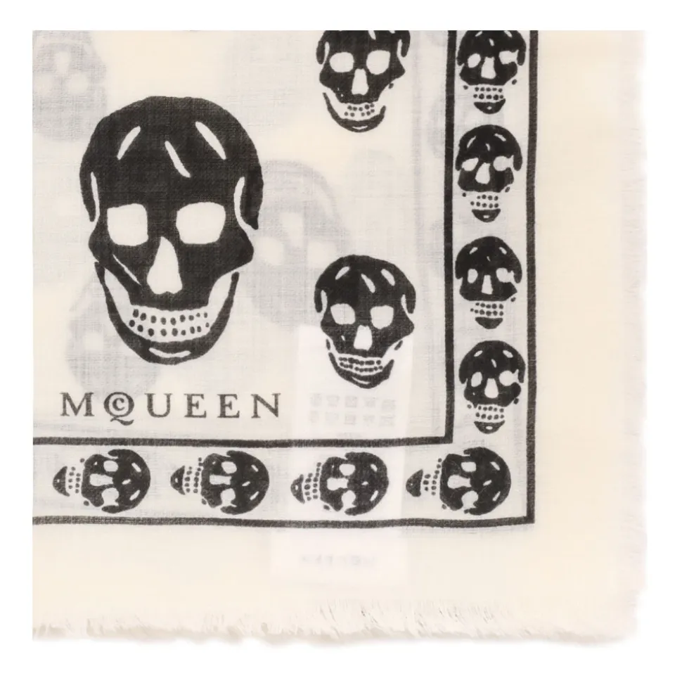 Klassischer Skull Schal