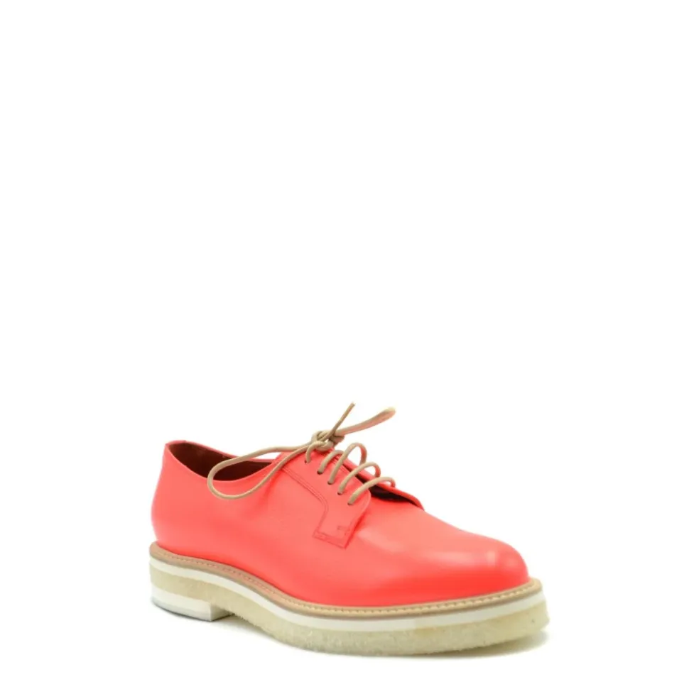 Korallenorangefarbene Slip-On Schnürschuhe