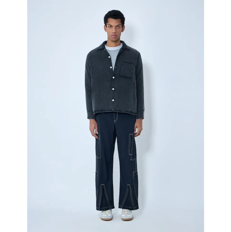 Locker geschnittenes Button-Down-Hemd