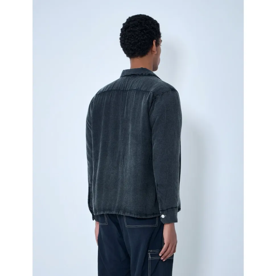 Locker geschnittenes Button-Down-Hemd