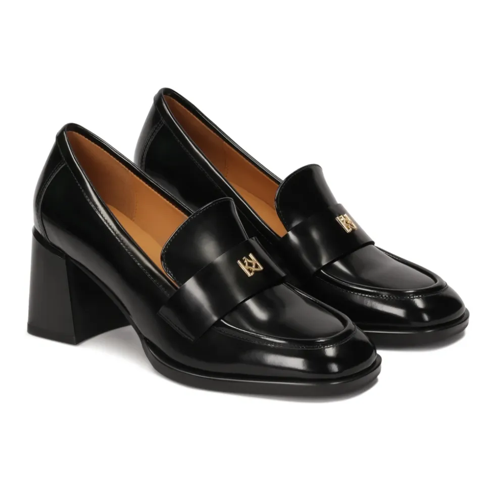 Lords Pumps mit einem breiten Absatz