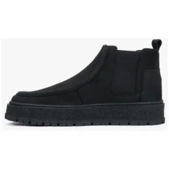 Low Chelsea Boots