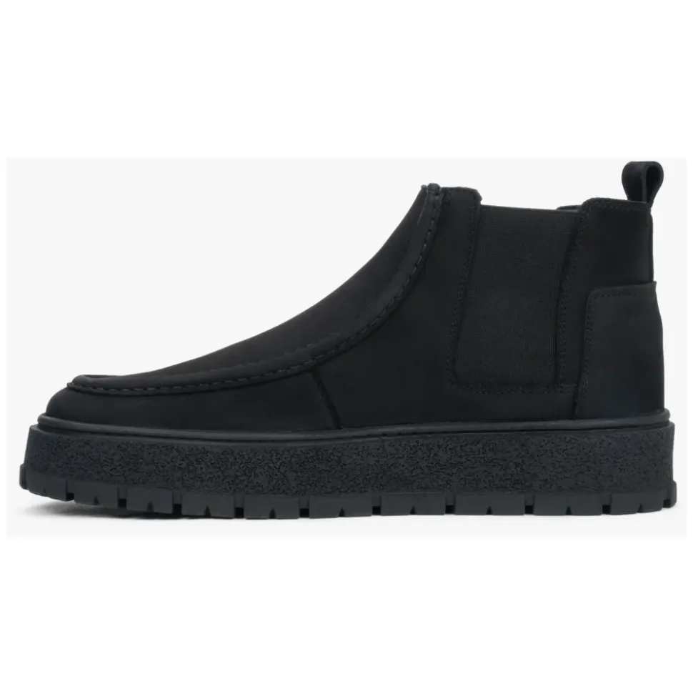 Low Chelsea Boots
