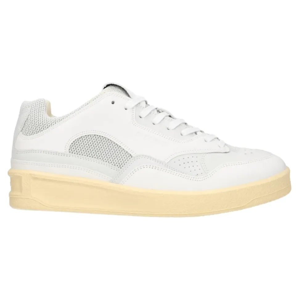 Low-Top Sneaker