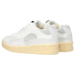 Low-Top Sneaker
