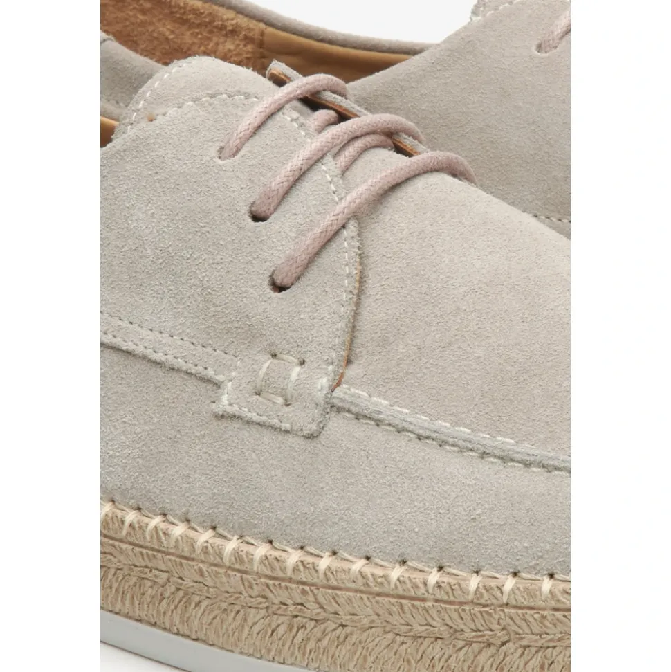 Luxuriöse beige Schnür-Mokassins