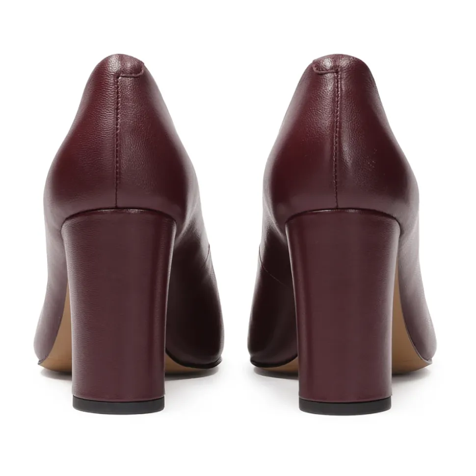 Maroon Pumps mit abgerundeten Zehen