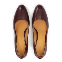 Maroon Pumps mit abgerundeten Zehen