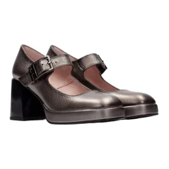 Mary Jane Pumps