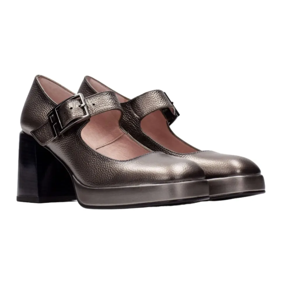 Mary Jane Pumps