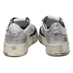 Medalist Low Sneaker