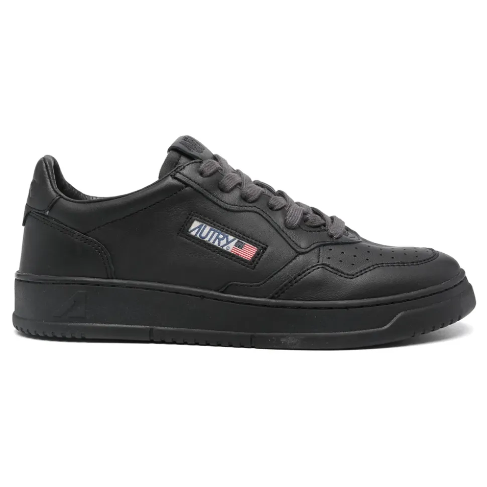 Medalist Low Sneakers