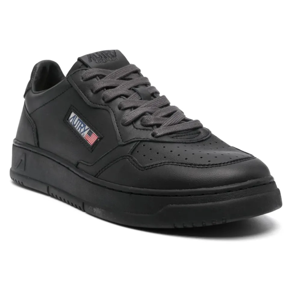 Medalist Low Sneakers