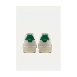 Medalist Low Sneakers