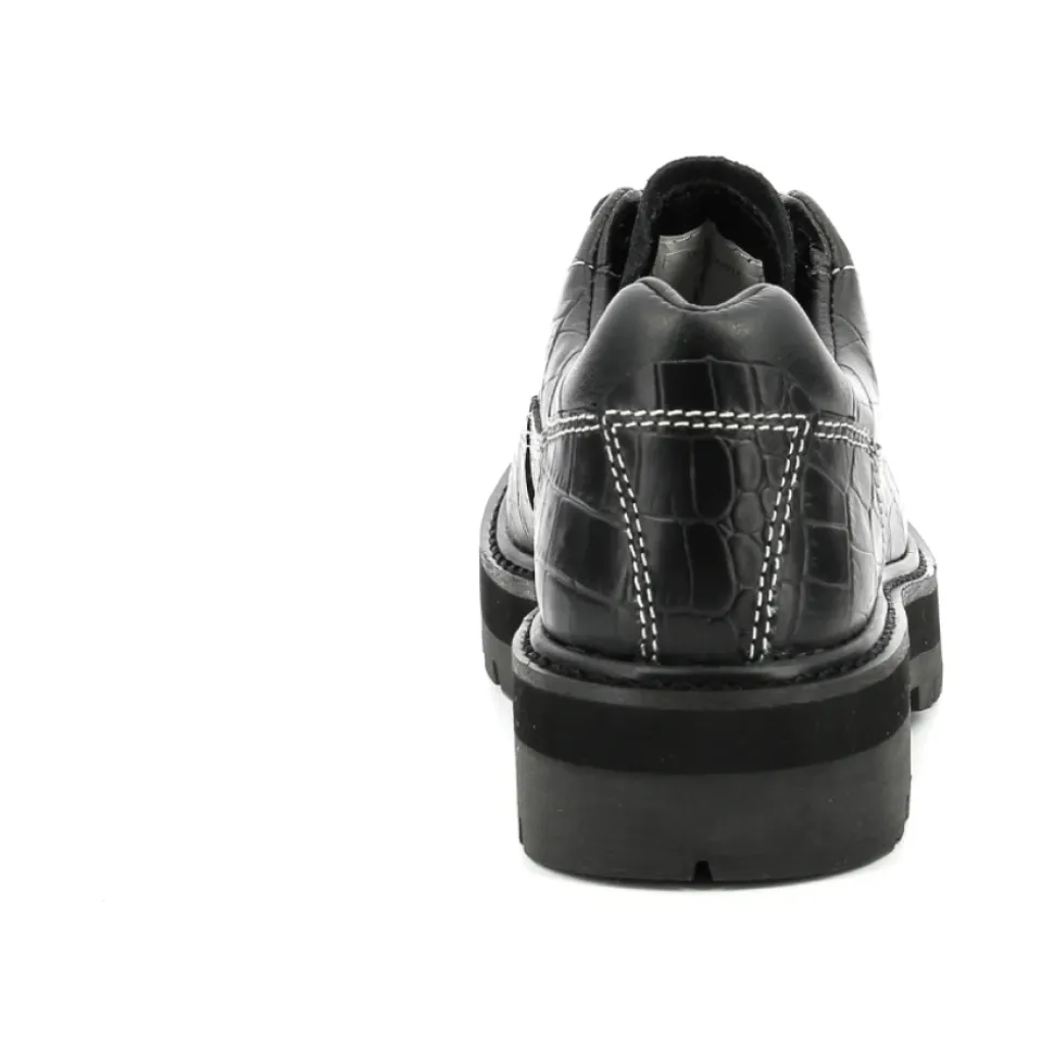 Niedrige Top Outrival Sneakers