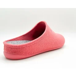 PET Slipper