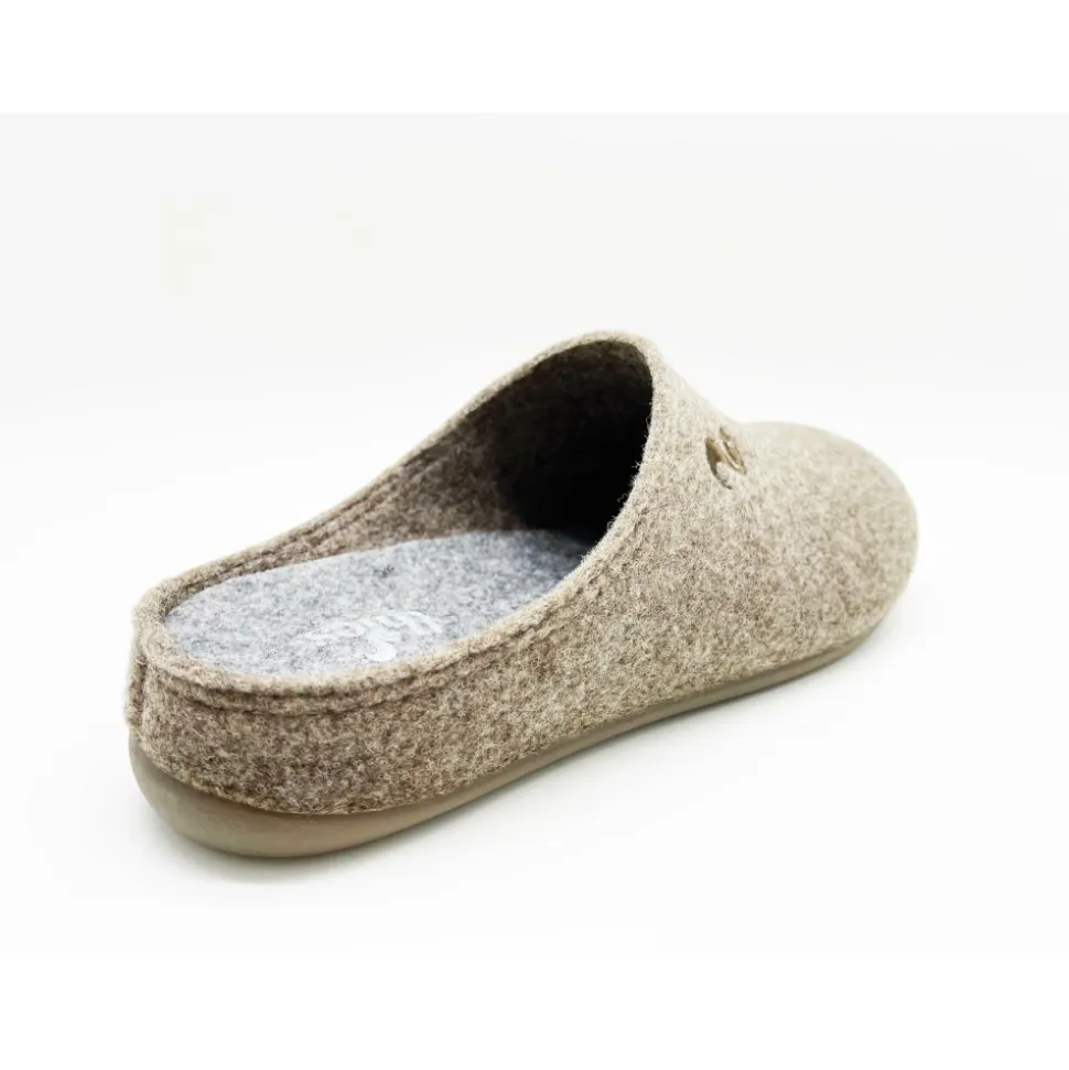 PET Slipper