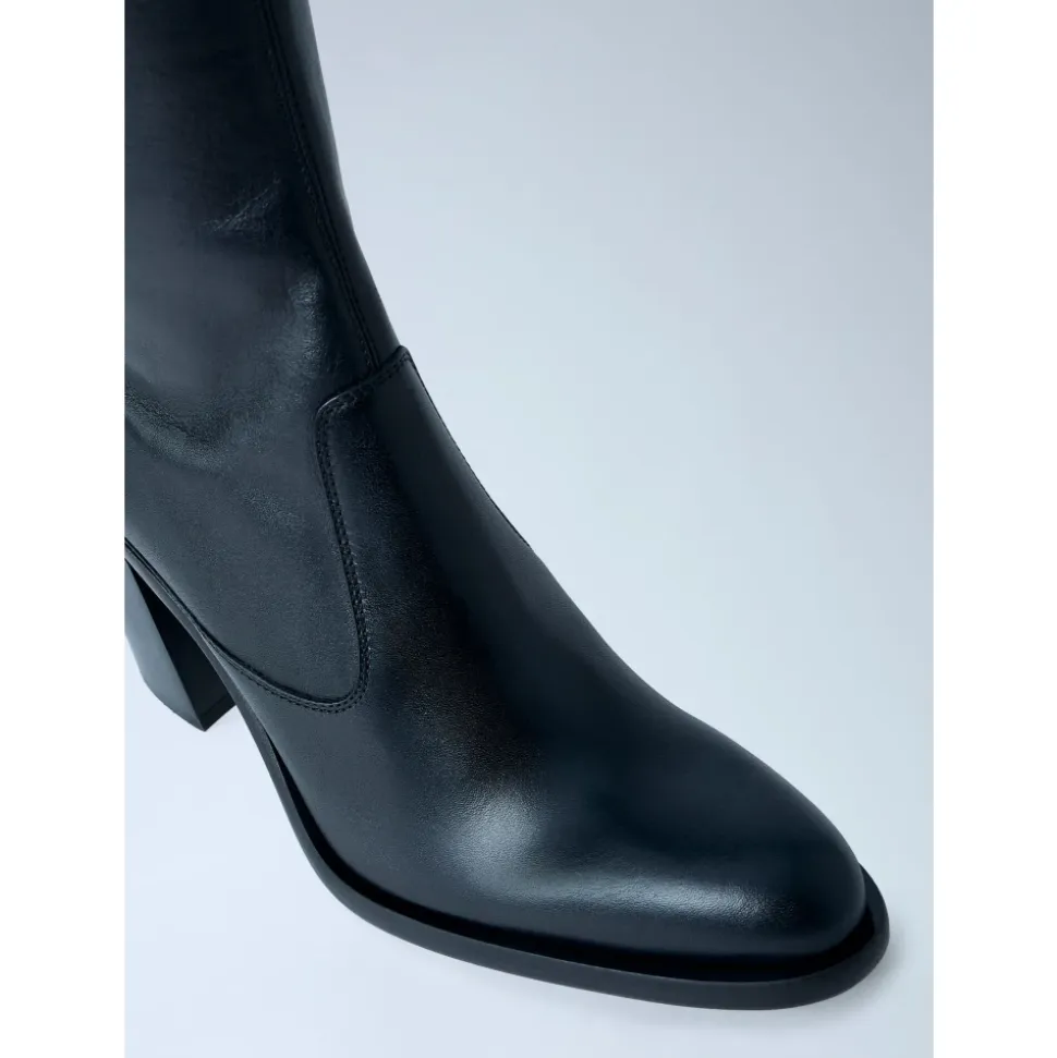 Phoenics Heeled Boots