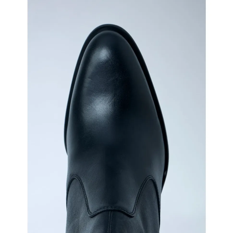 Phoenics Heeled Boots