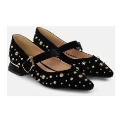 Pointed Ballerina mit Nieten