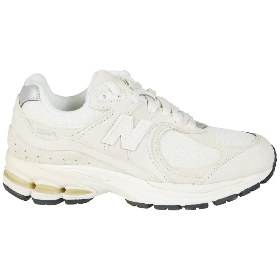 2002R Sneaker