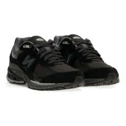 2002R Sneakers