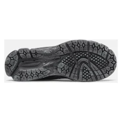 2002R Sneakers