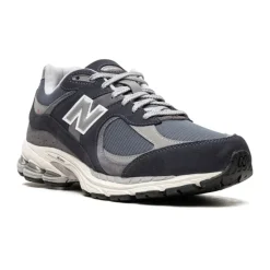 2002R Sneakers