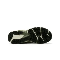 2002R Sneakers Dunkel Olivine/Olivine