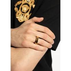 Ring mit graviertem Logo