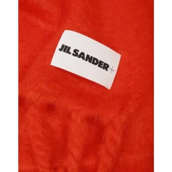 Roter Fransenschal mit Logopatch