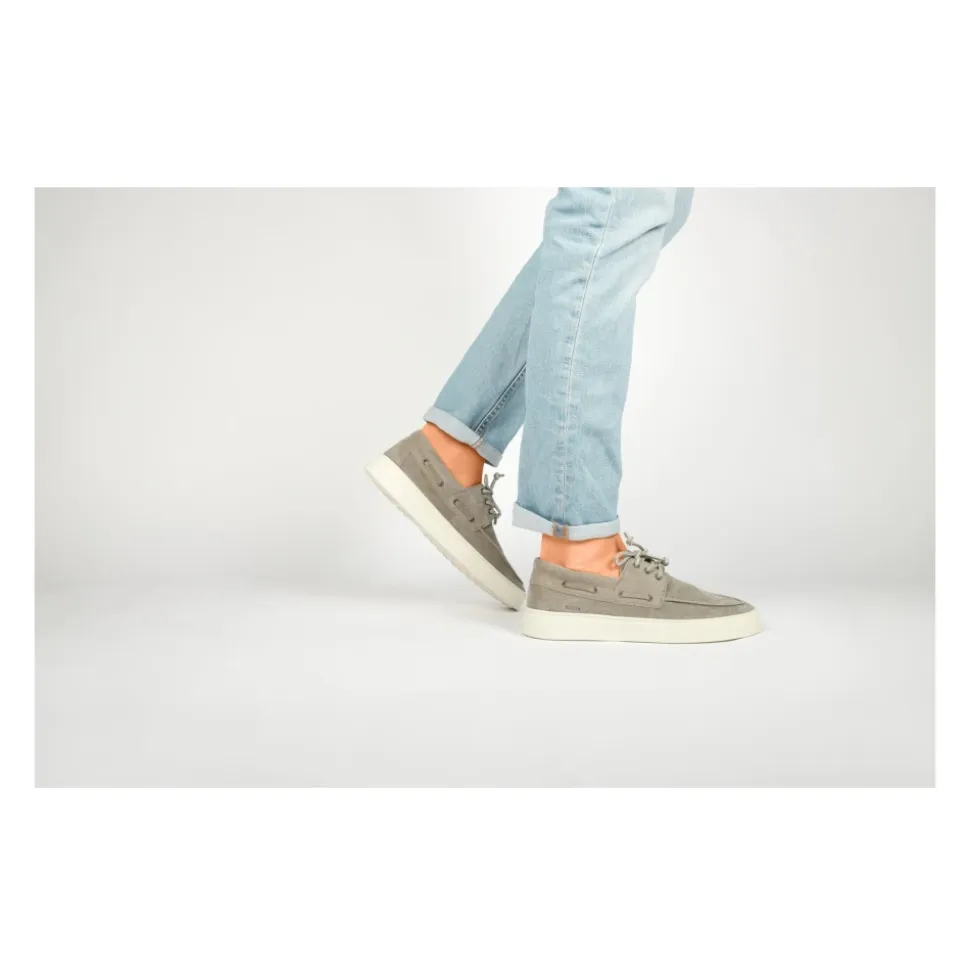 Ruby Agwe Sneaker