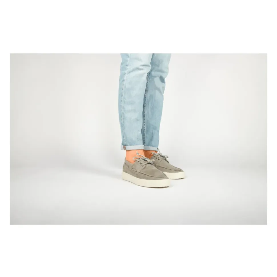 Ruby Agwe Sneaker