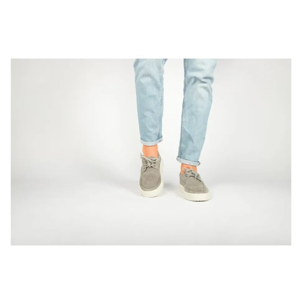 Ruby Agwe Sneaker