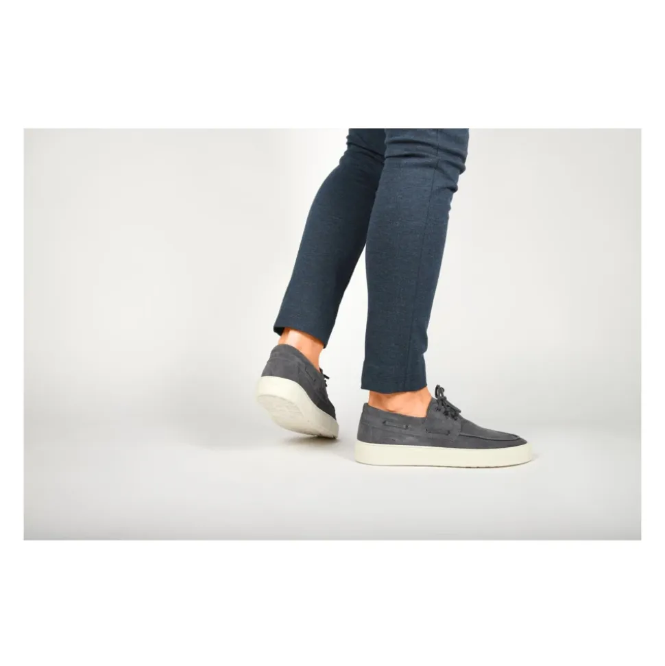 Ruby Agwe Sneaker